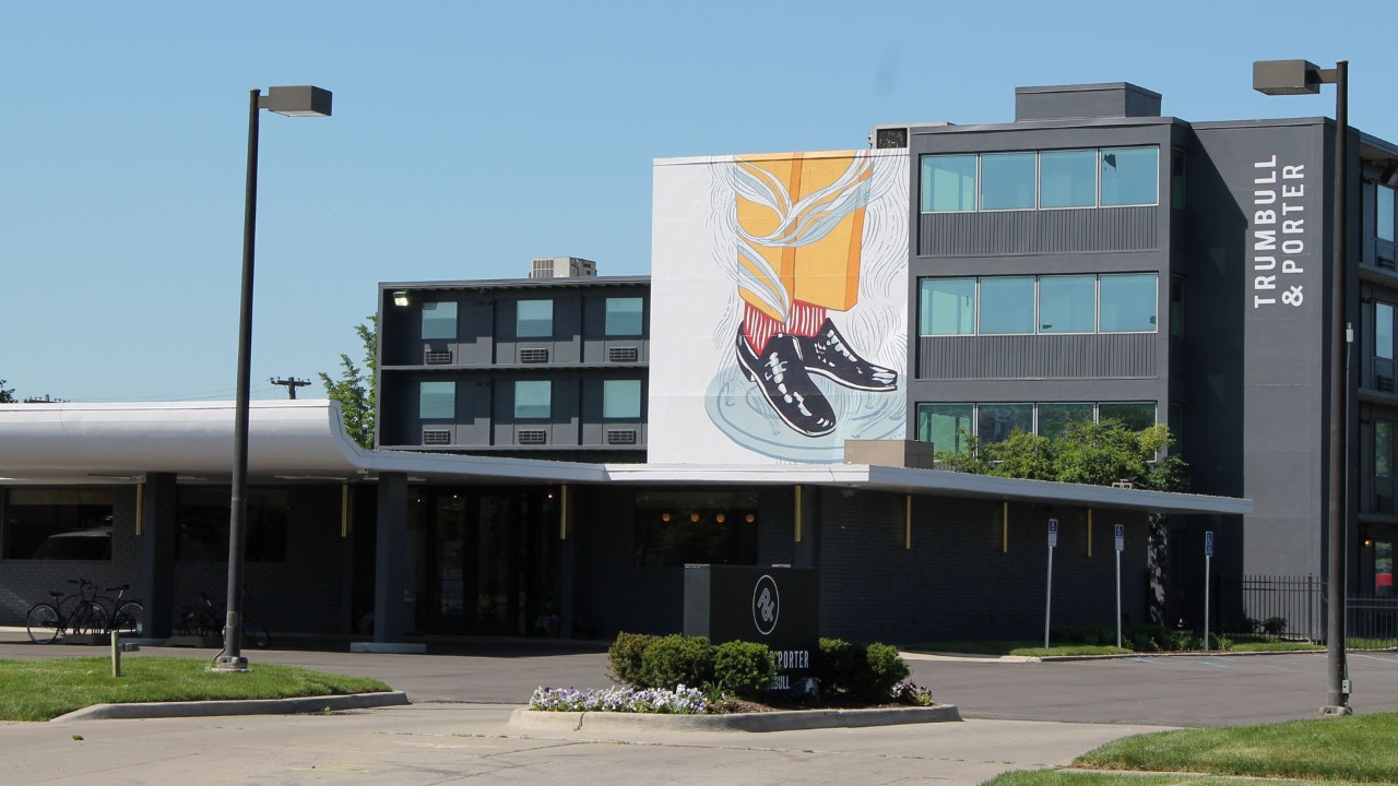 Trumbull & Porter Hotel.