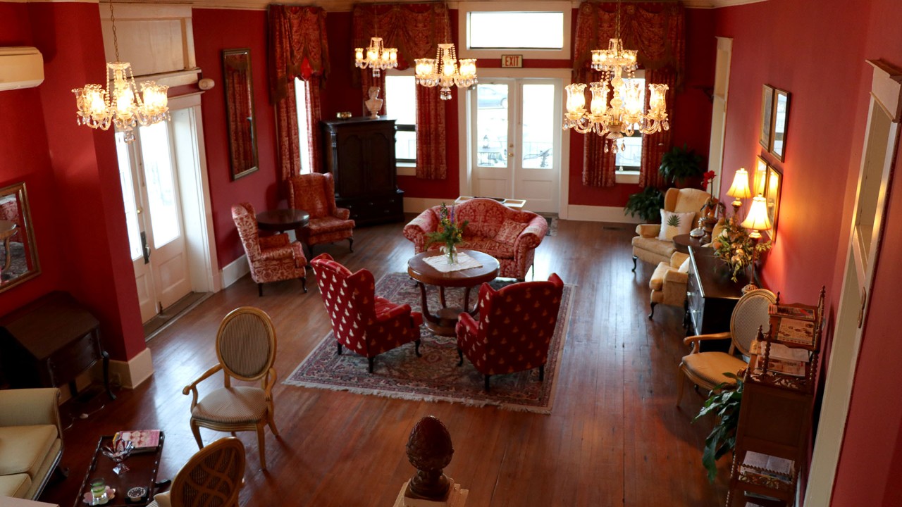 The Belmont Hotel in Belmont, Mississippi, is a popular stopover.